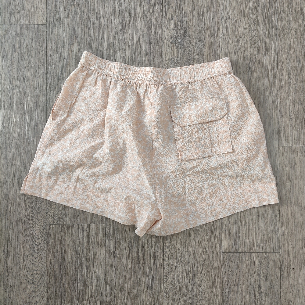 WAYF Peach Floral Print Cotton Crepe Shorts - Picture 2 of 9